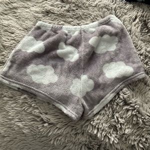 Cloud fuzzy pajama short shorts size large.